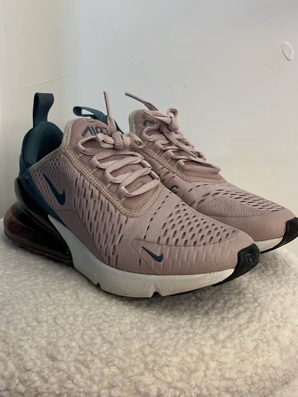 Nike AirMax 27